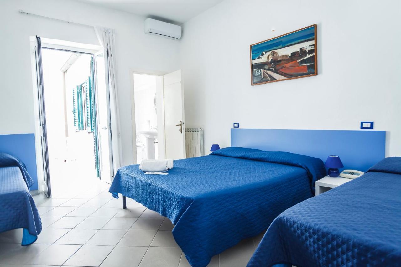 Hotel Rex Viareggio Bagian luar foto
