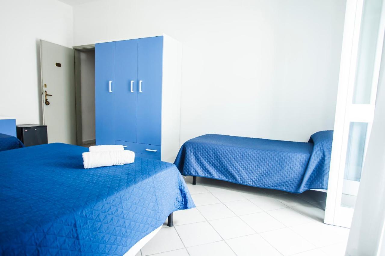 Hotel Rex Viareggio Bagian luar foto