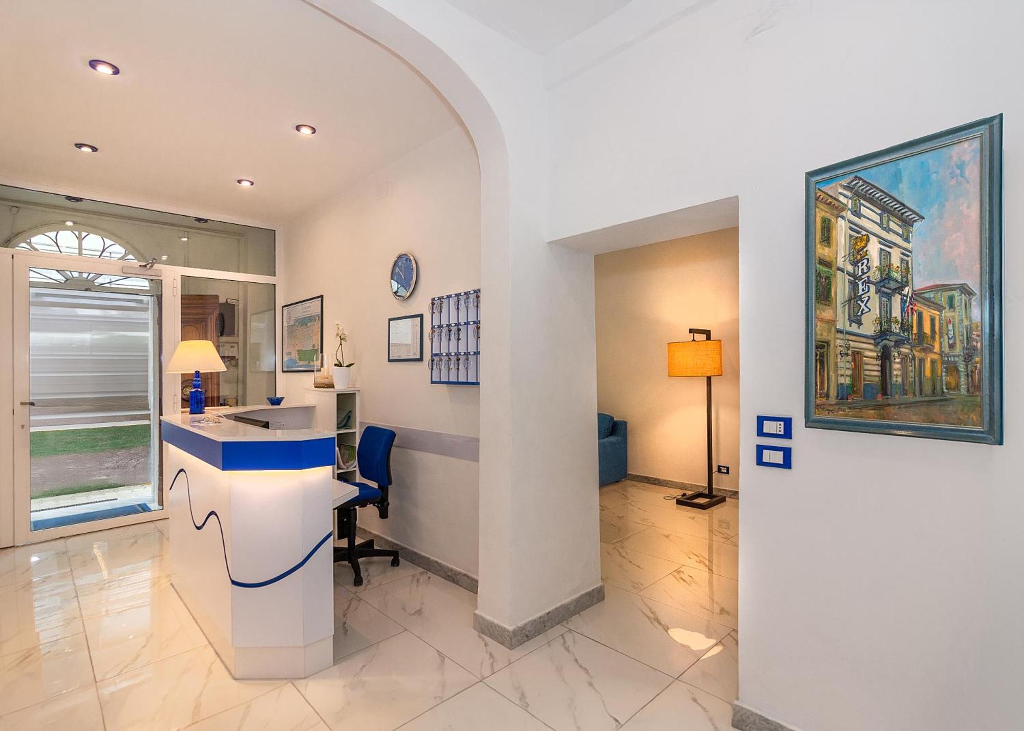 Hotel Rex Viareggio Bagian luar foto